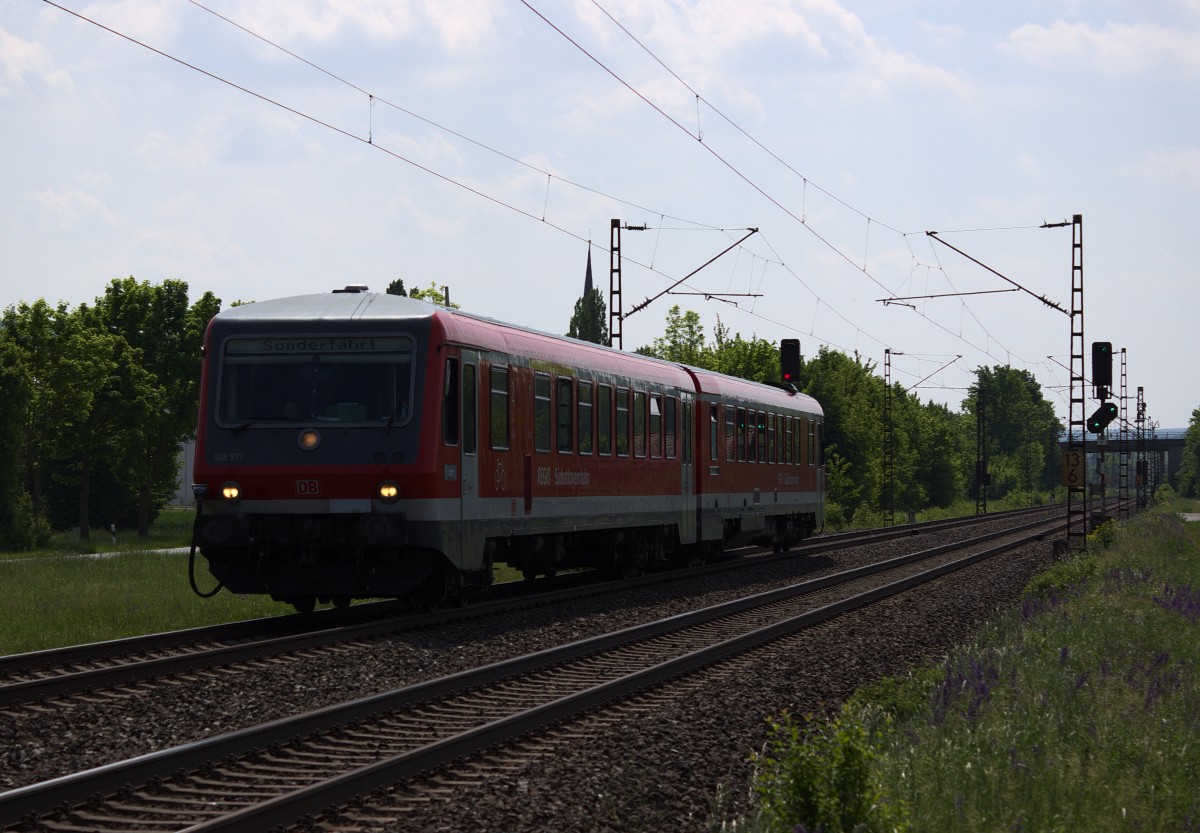 Auch ein 628 ist relativ selten auf der Maintallinie zu sehen. 
628 577 konnte am 14.05.15 bei Thüngersheim aufgenommen werden. Das Fahrzeug suchte wohl Kassel aufgrund des anstehenden Fristablaufes auf. 