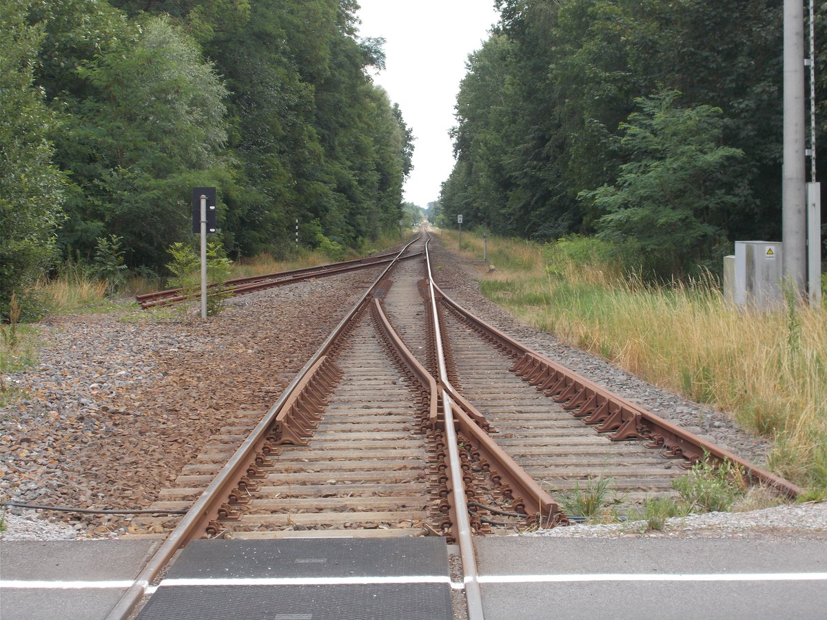 Ausfahrbereich aus Grambow Richtung Polen am 17.Juli 2016.Aufnahme vom Bahnübergang.