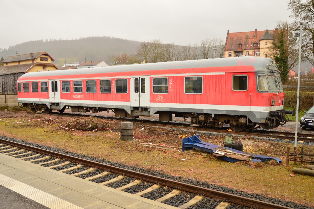Ausgedienter Karlsruher in Amorbach auf einem eigens verlegtem Gleis........Sonntag 1.3.2015