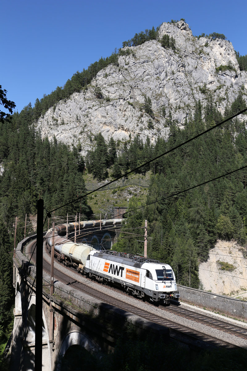 AWT 183.719 überquert mit ihren Kessel-GAG den Kalte-Rinne-Viadukt am 27.8.18 bei Breitenstein.