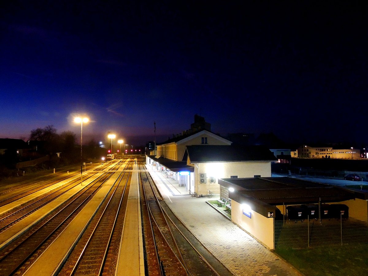 Bahnhof Ried im Innkreis am Heiligabend 2017; 171224