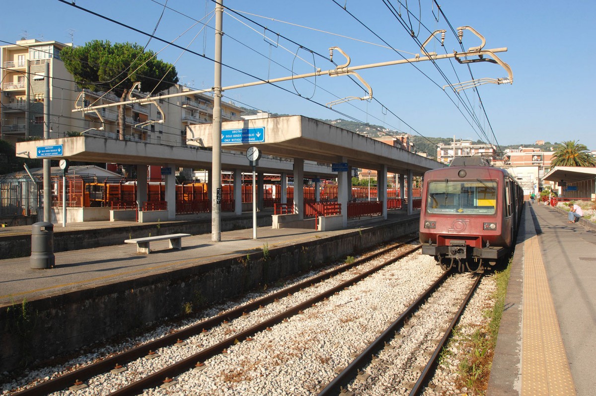 Bahnhof Sorrento (Campanien). Aufnahmedatum: 28. Juli 2011.