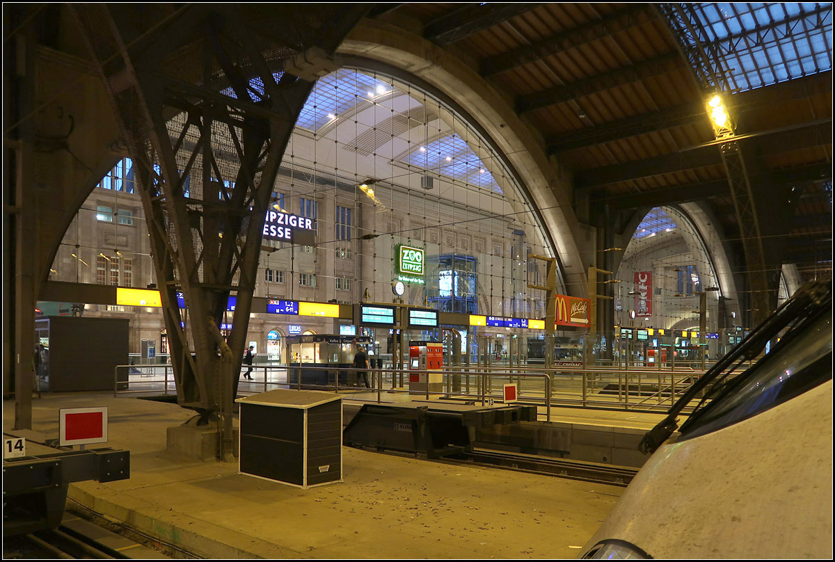 Bahnhofsbögen -

Leipzig Hauptbahnhof.

25.08.2017 (M)