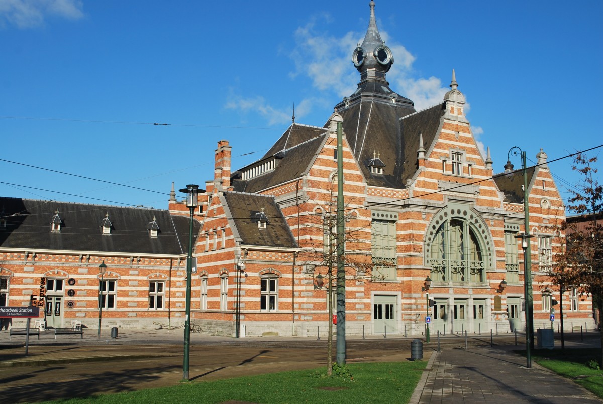 Bahnhofsgebäude des Architekten Franz Seulen (1887-1913) in Schaarbeek (bei Brüssel) am 17. Januar 2016.