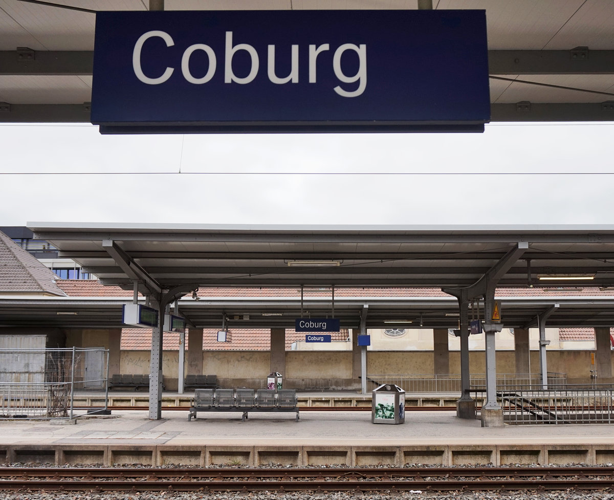 Bahnhofsschild von Coburg, am 20.3.2016.