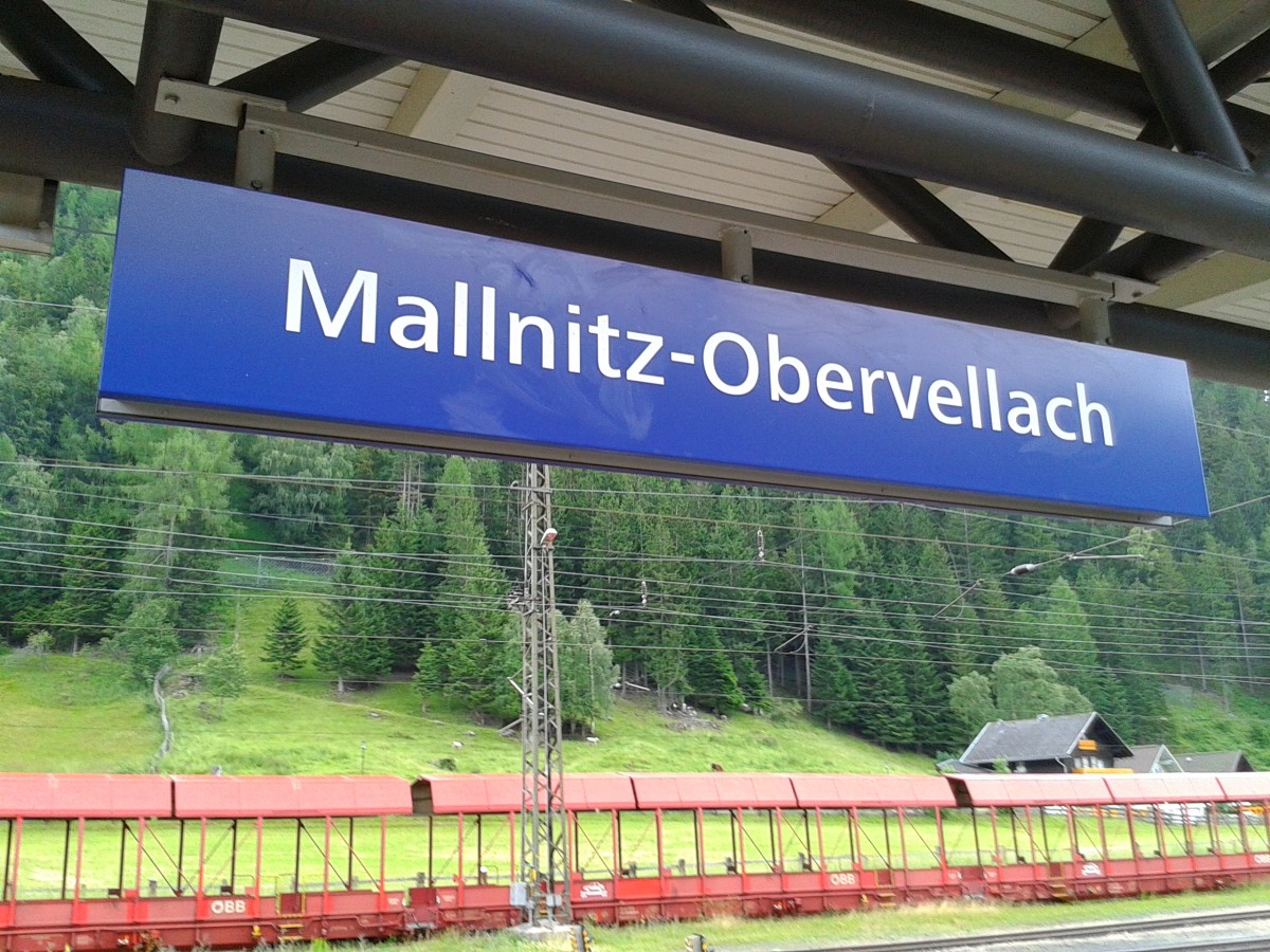 Bahnhofsschild von Mallnitz-Obervellach am 28.6.2015