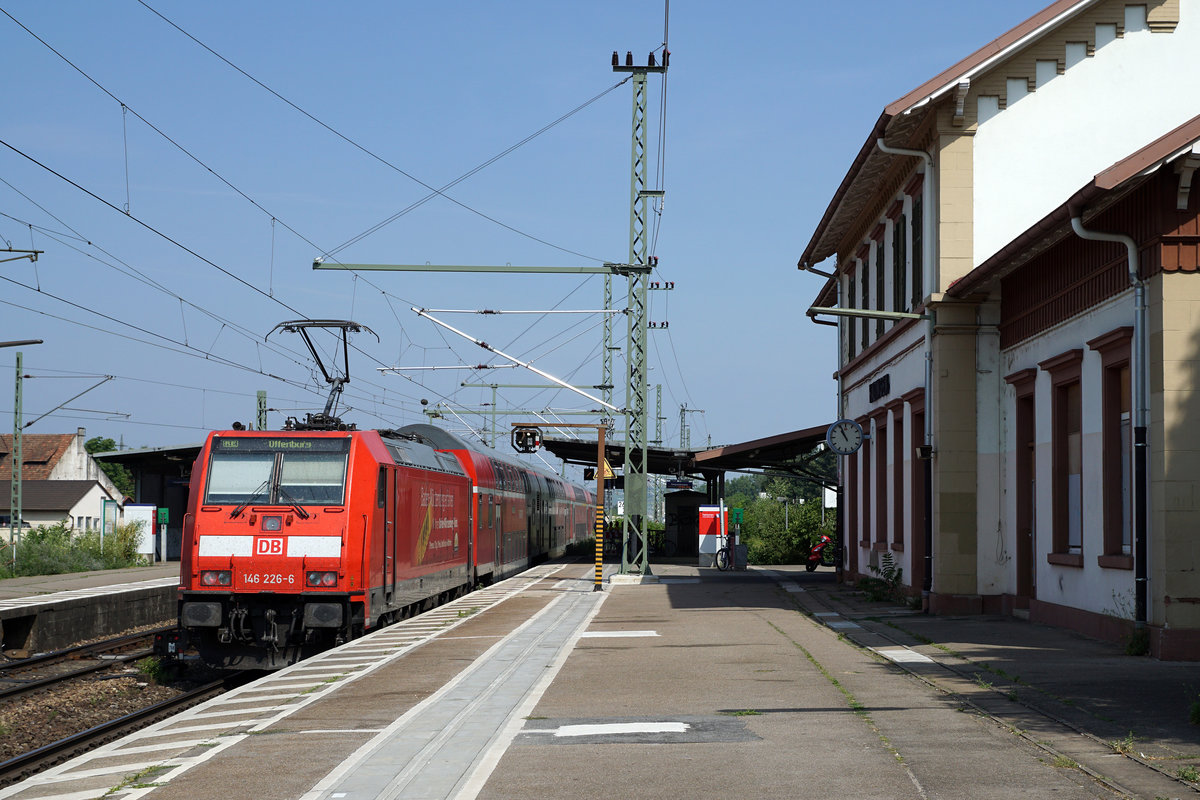 Bahnimpressionen:
Haltingen, 23. Juni 2017.
Foto: Walter Ruetsch