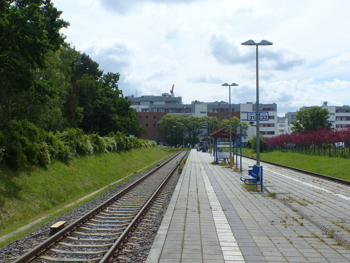 Bahnsteig 31 und 32 am 14.06.2017 in Swinoujscie Centrum.