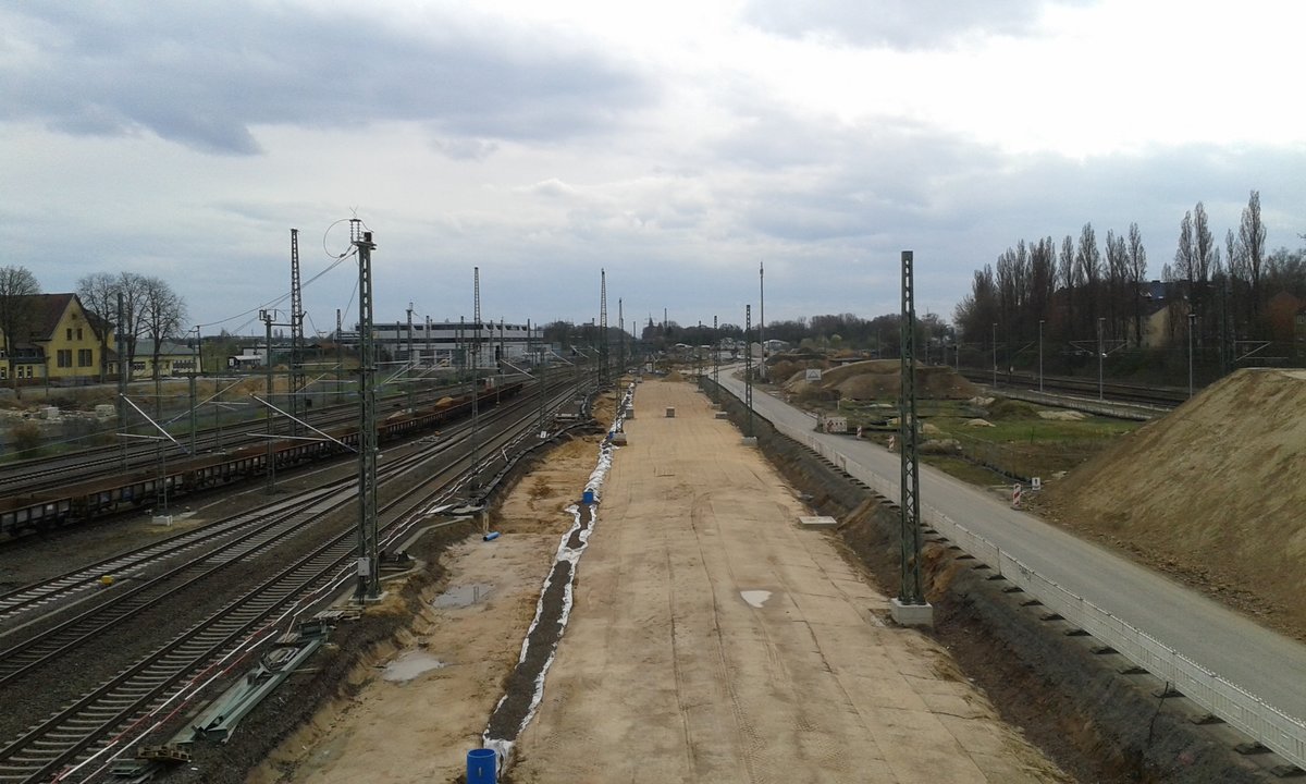 Bauarbeiten der Güterzugstrecke in Richtung Köln, am Bahnhof Opladen. Fotografiert am 03.04.16