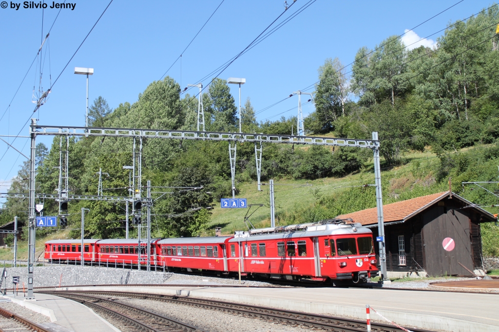 Be 4/4 516 erreicht am 11.8.2013 die Endstation Filisur als Regio Davos Platz - Filisur.