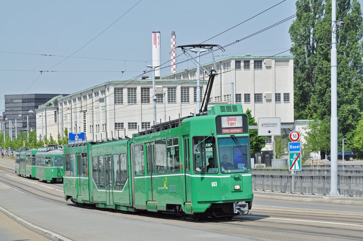 Be 4/6S 663 überquert als Dienstfahrt die Dreirosenbrücke. Die Aufnahme stammt vom 22.06.2017.