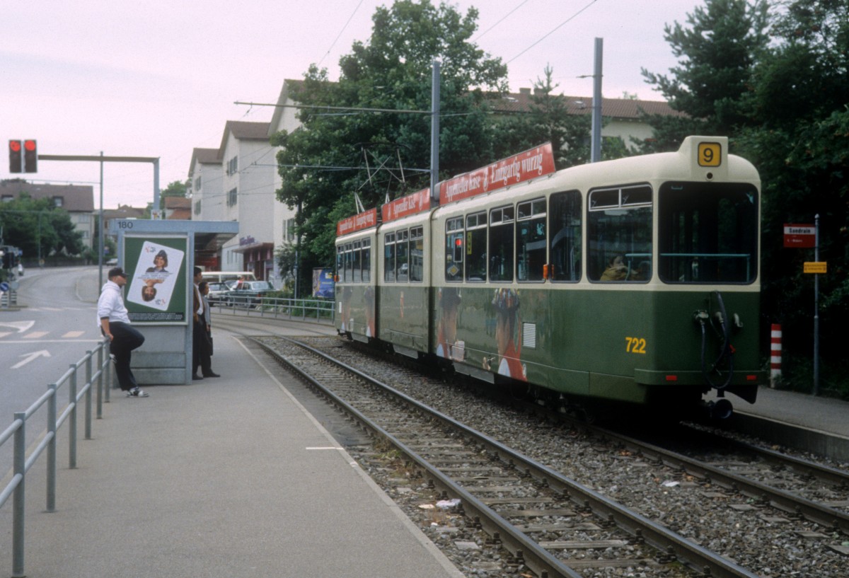 Bern SVB Tram 9 (SWS/BBC/SAAS-Be 8/8 722) Seftigenstrasse / Sandrain am 7. Juli 1990.