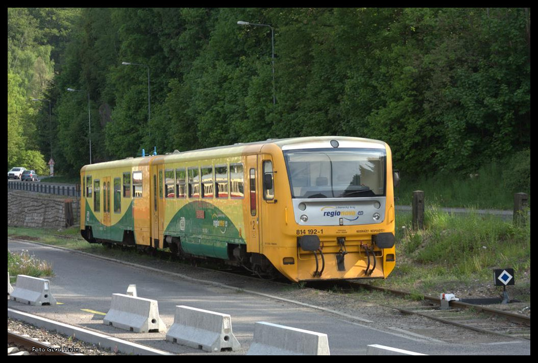 Betriebspause hatte dieser Regionova VT 814192 am 24.5.2016 im Bahnhof Tanvald.