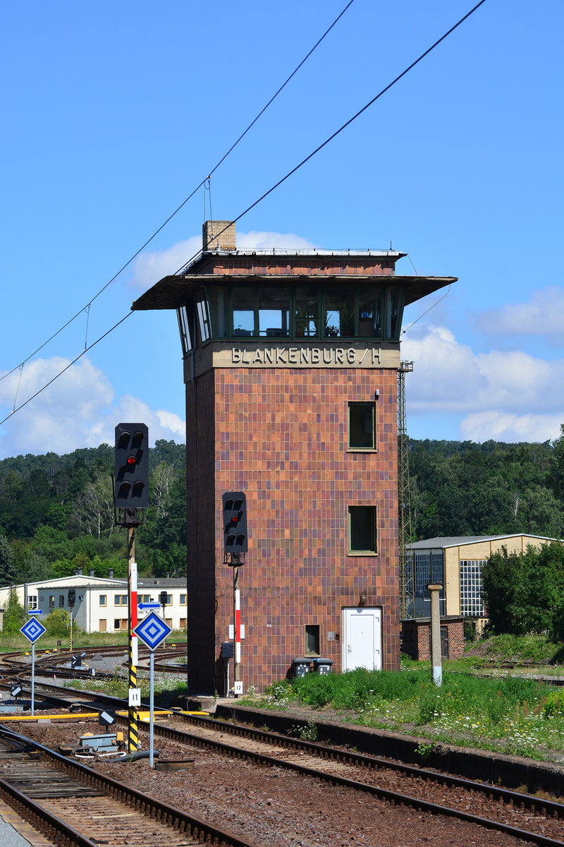 Blick auf das Turmstellwerk in Bankenburg Harz.

Blankenburg 05.08.2017