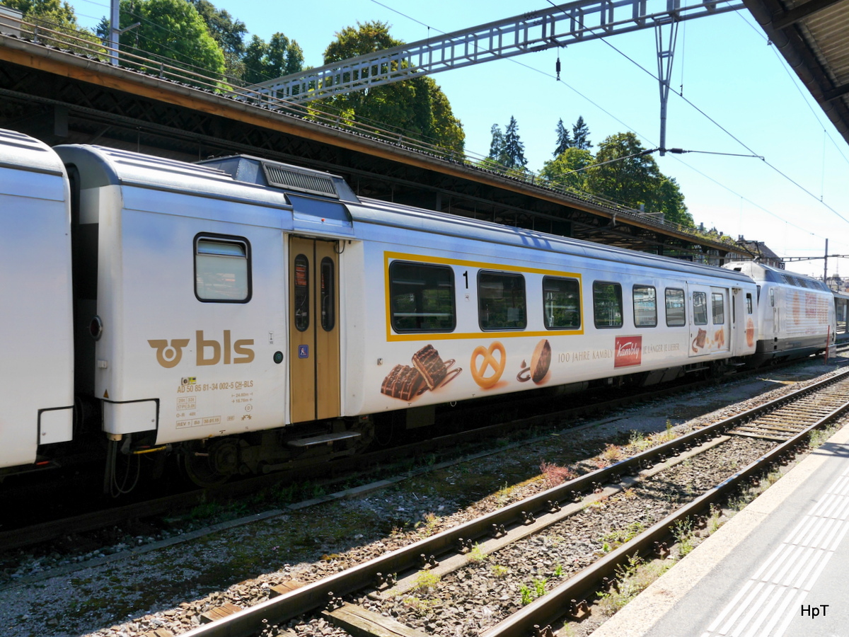 BLS - Personenwagen 1 Kl. mit Dienstabteil AD 50 85 81-34 002-5 in La Chaux de Fonds am 27.08.2016