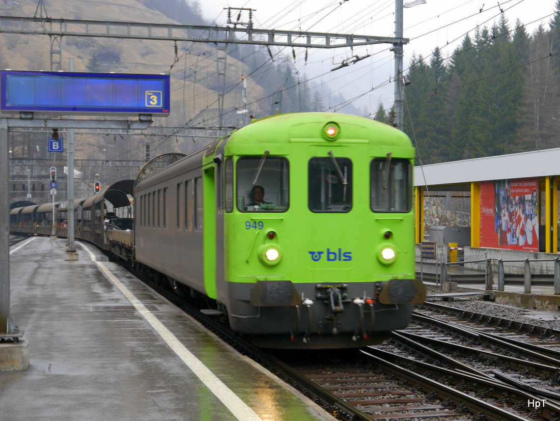 BLS Steuerwagen BDt 50 85 8035 949 im Autozug Einsatz
