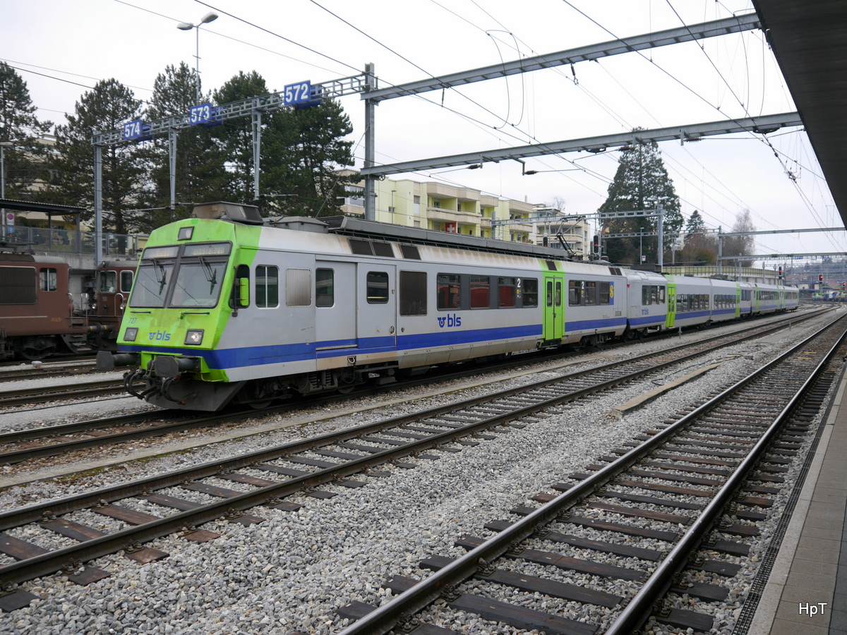 BLS - Triebwagen RBDe 4/4 565 727-5 abgestellt in Spiez am 25.02.2018