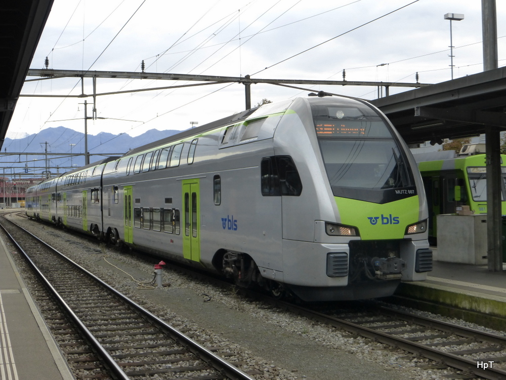 BLS - Triebzug RABe 515 007-3 im Bahnhof Thun am 08.10.2014