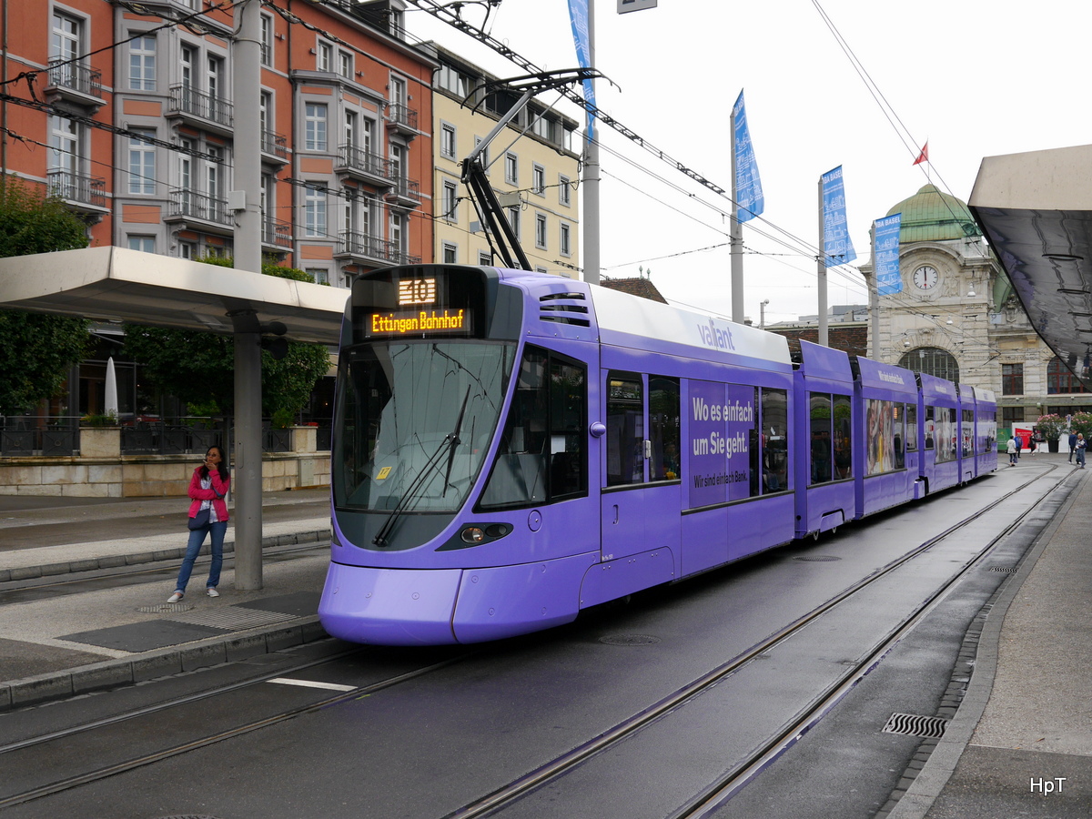 BLT - Tram Be 6/10 151 unterwegs auf der Linie 10 beim Bahnhof Basel SBB am 15.09.2016