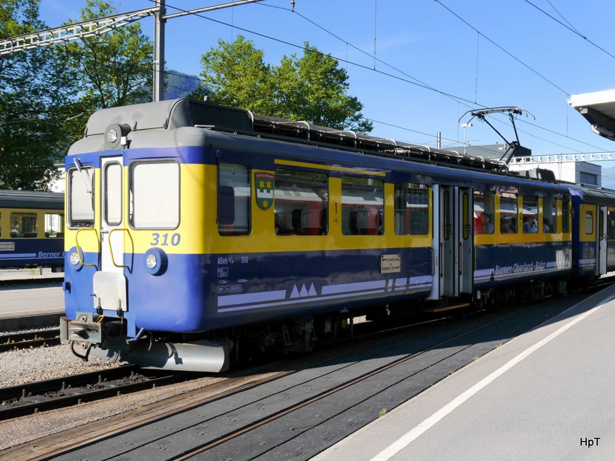 BOB - Triebwagen ABeh 4/4 310 im Bahnhof Interlaken Ost am 14.08.2016