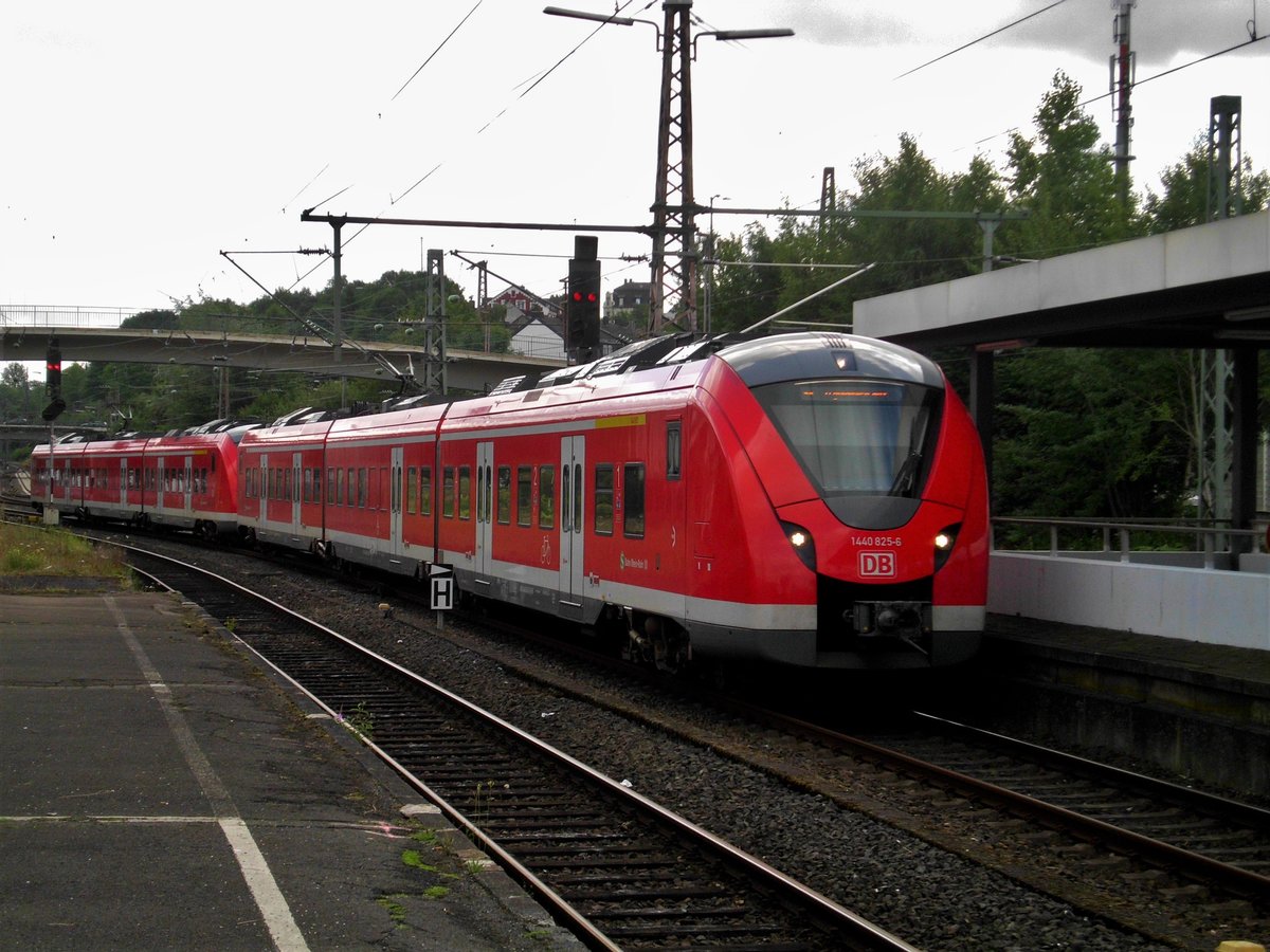 BR 1 440 als S8 nach Mönchengladbach Hauptbahnhof am S-Bahnhof Wuppertal-Oberbarmen.(13.07.2017)		
