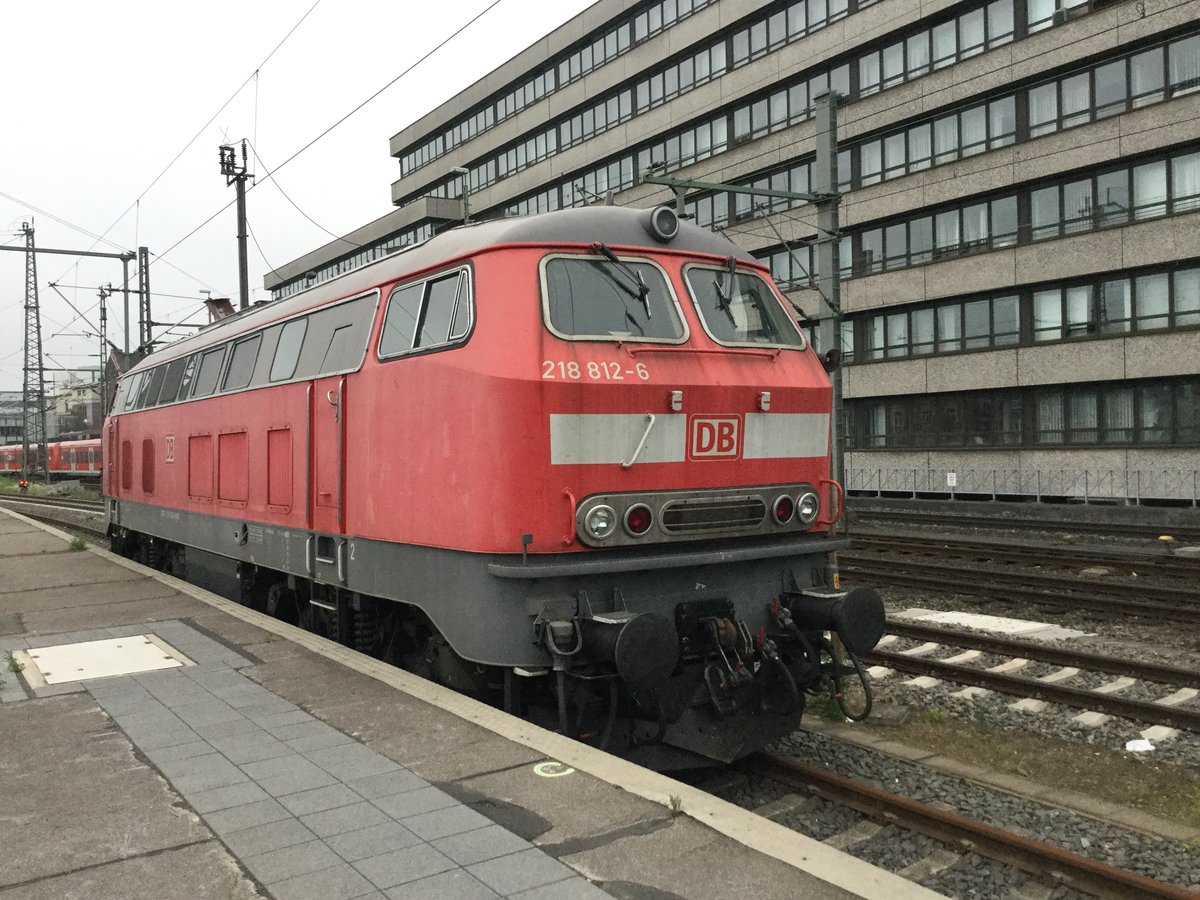 BR 218 812 in Hannover HBf, im Jahre 2016.