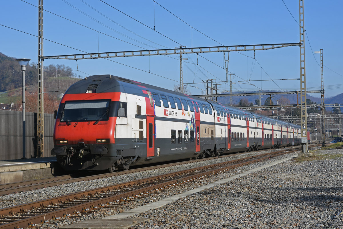 Bt 50 85 26-94 903-9 verlässt den Bahnhof Gelterkinden. Die Aufnahme stammt vom 19.01.2019.