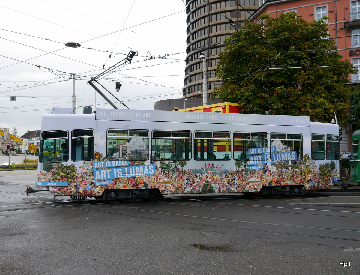 BVB - Tram Be 4/4 494 unterwegs auf der Linie 1 in der Stadt Basel am 15.09.2016