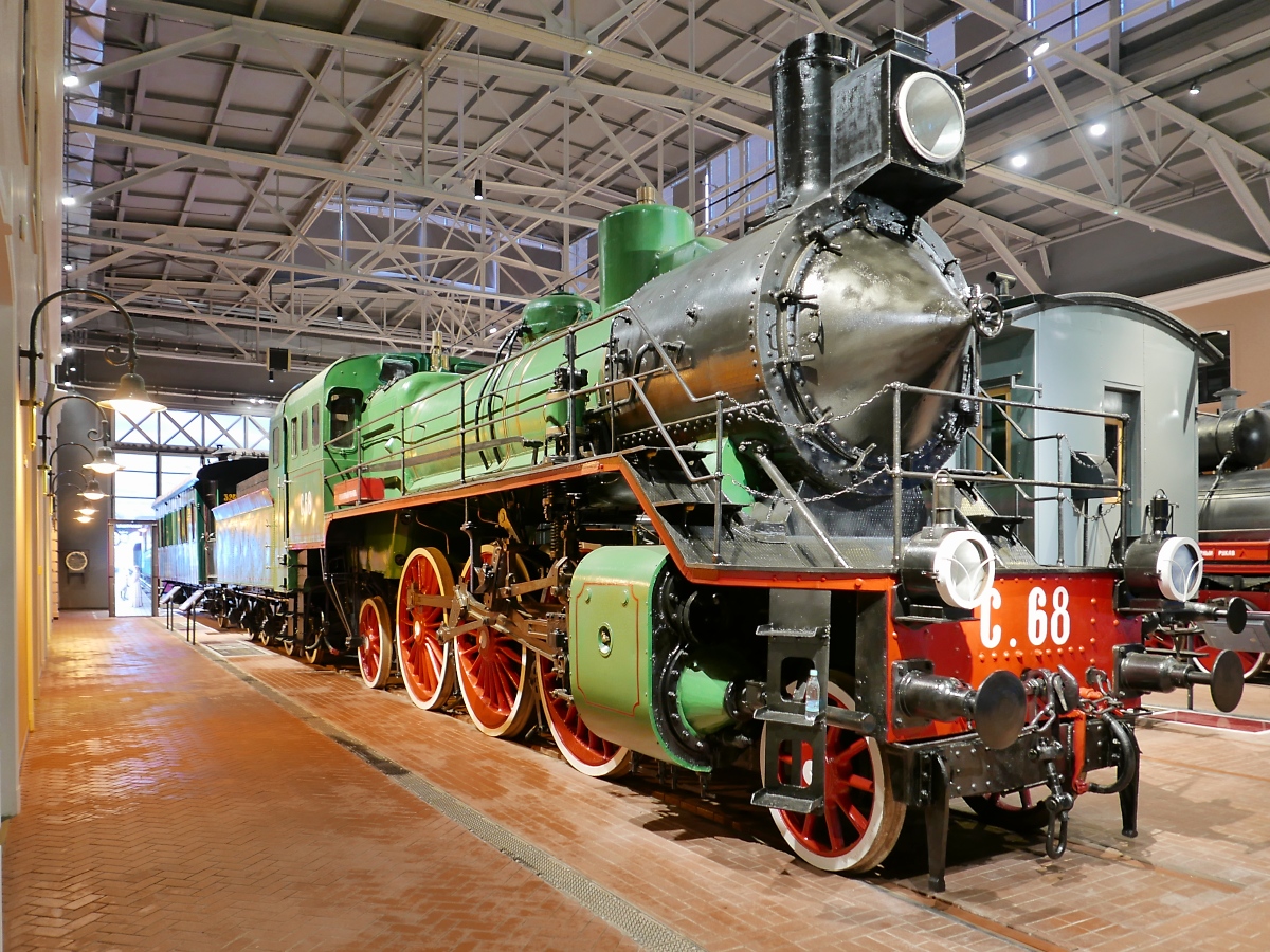 C 68 Schlepptenderlok für Reisezüge, Baujahr 1917, im Russischen Eisenbahnmuseum in St. Petersburg, 4.11.2017 