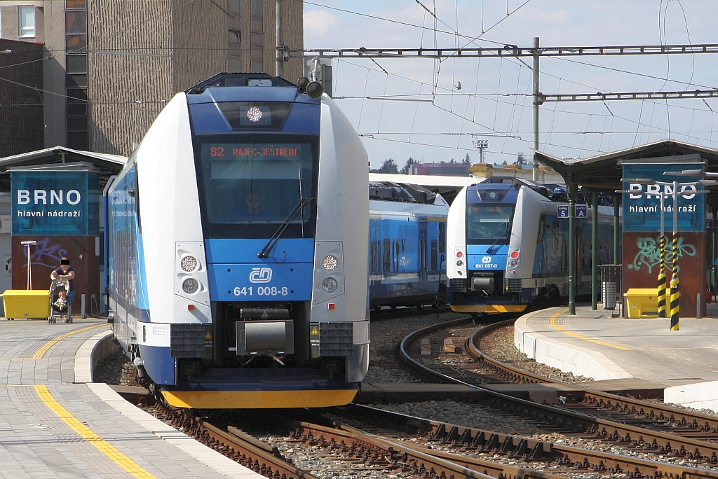 CD 641 008-8 und 007-0 am 15.August 2018 im Bahnhof Brno hlavni nadrazi.