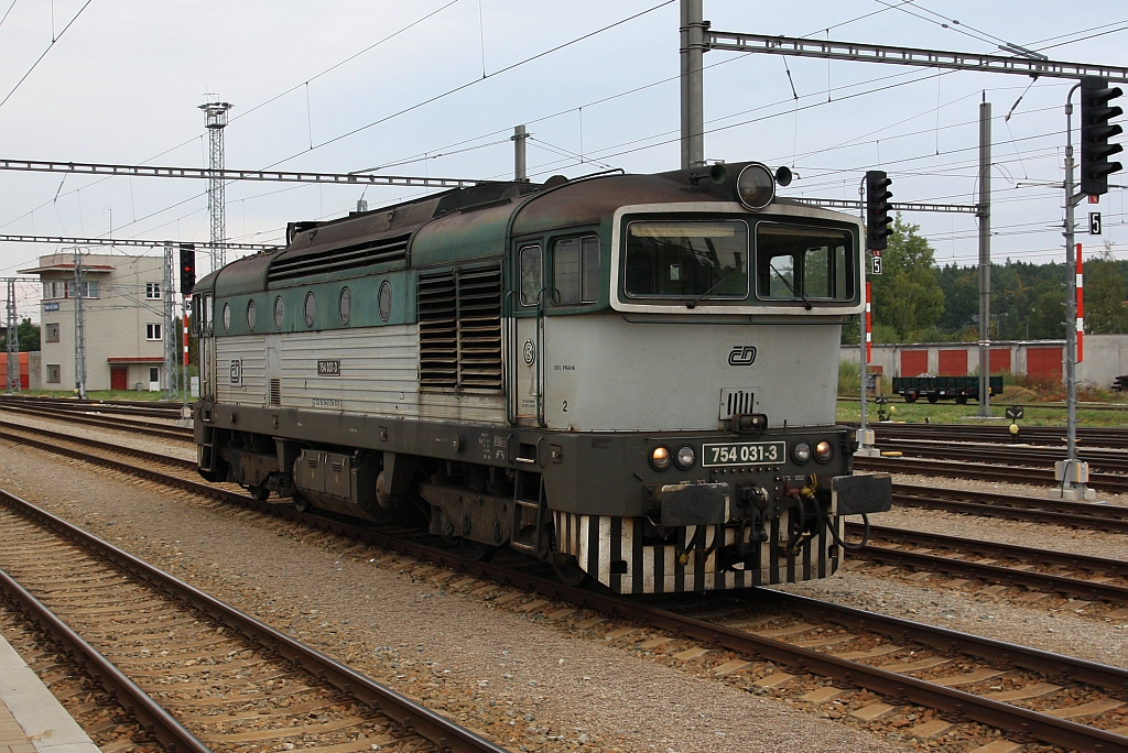CD 754 031-3 am 25.August 2018 im Bahnhof Veseli nad Luznici.