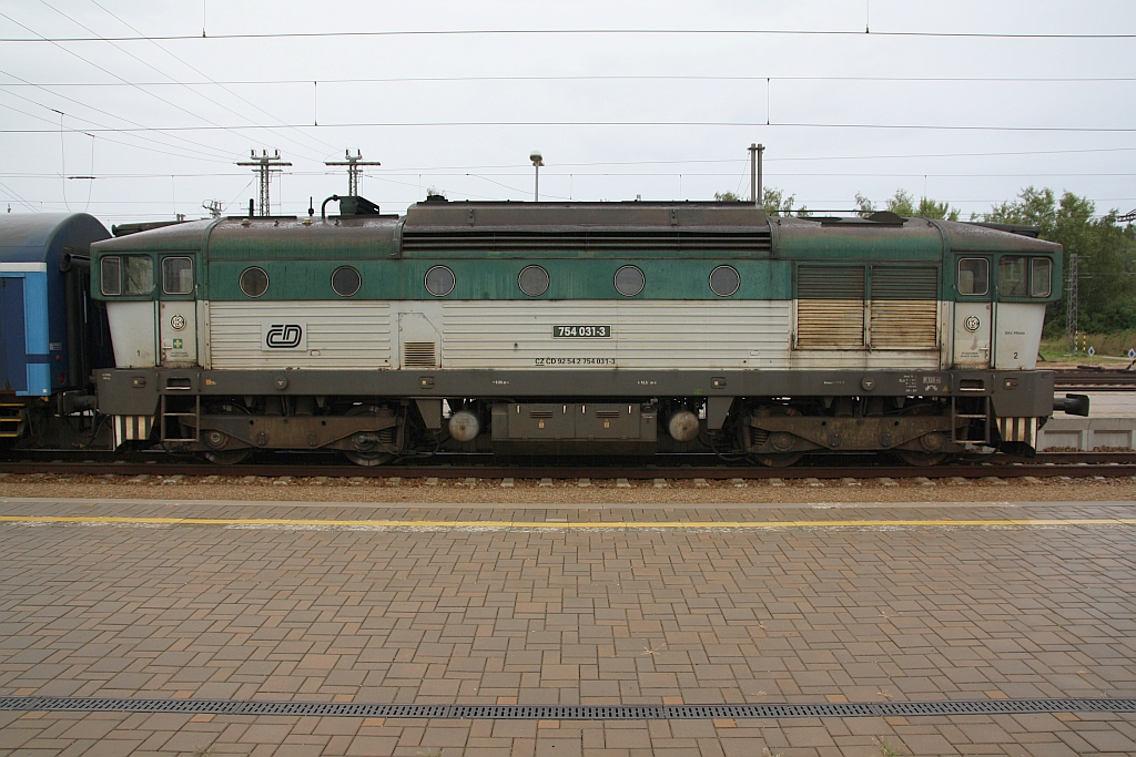 CD 754 031-3 am 25.August 2018 im Bahnhof Veseli nad Luznice.
