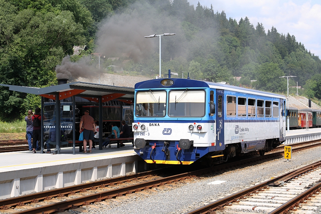 CD 810 292-3  DANA  als Os 13664 nach Stare Mesto pod Sneznikem am 21.Juli 2018 im Bahnhof Hanusovice.