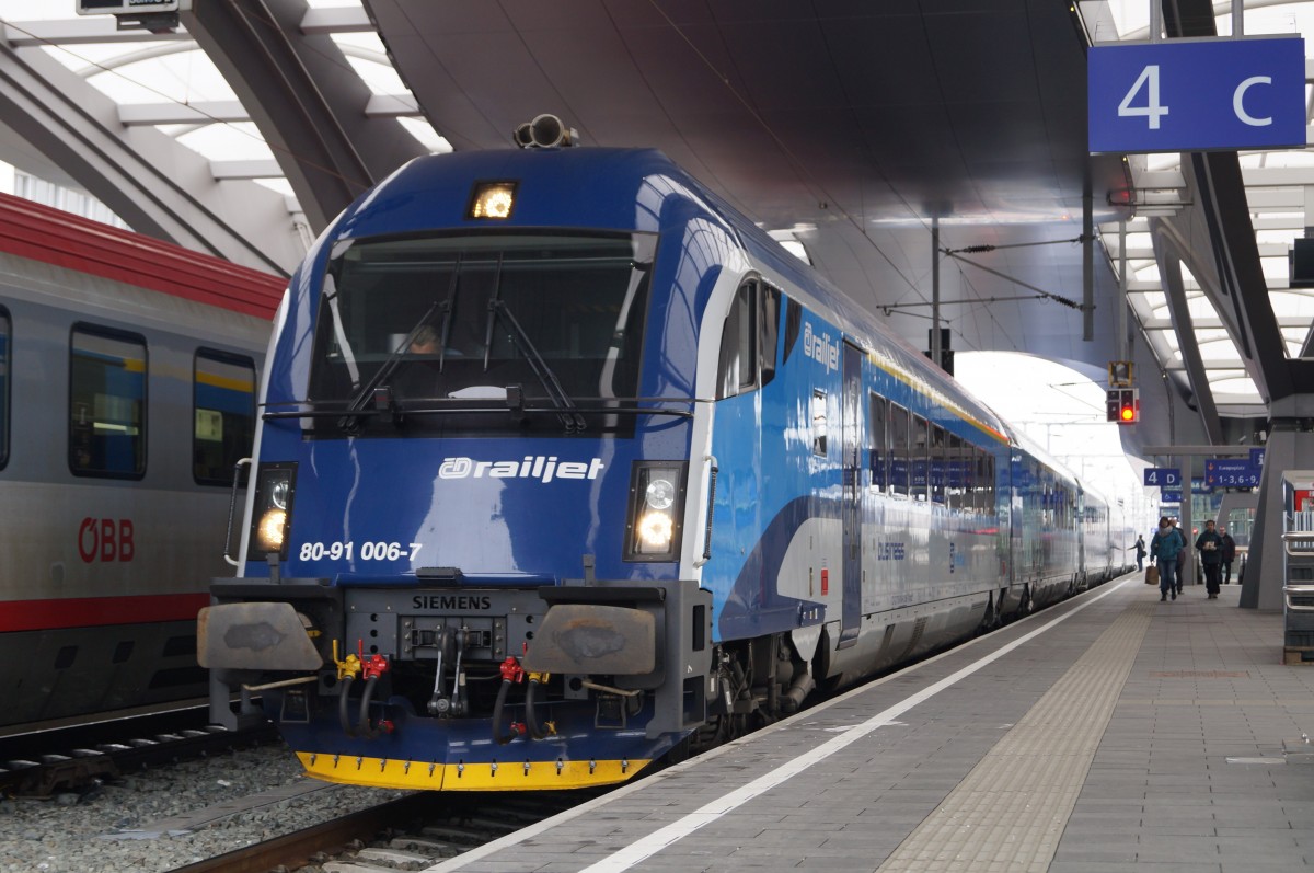 CD railjet in Graz Hbf, am 20.01.2015