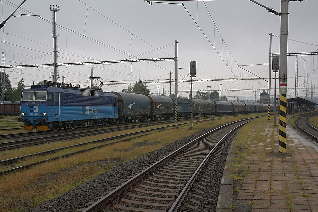 CDC 363 508-3 am Morgen des 11.August 2018 im Bahnhof Valasske Mezirici.