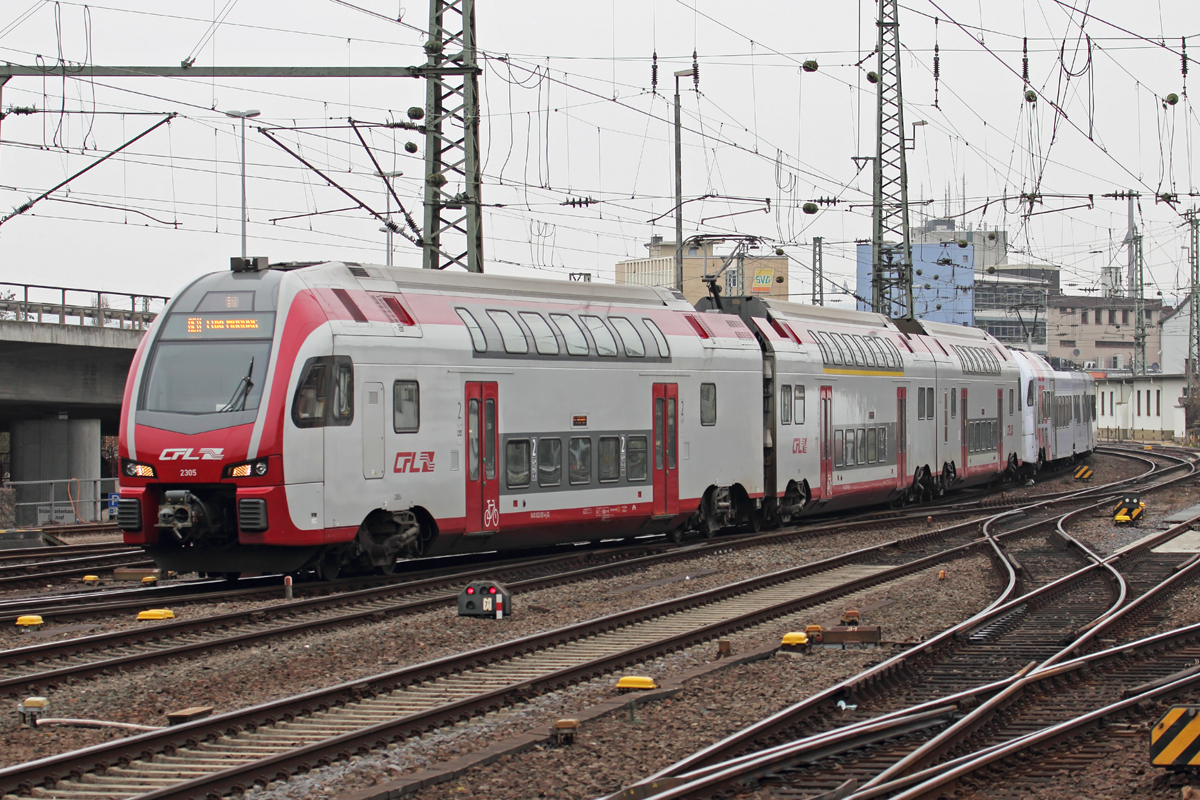 CFL 2305 bei der Einfahrt in Koblenz Hbf. 12.3.2016