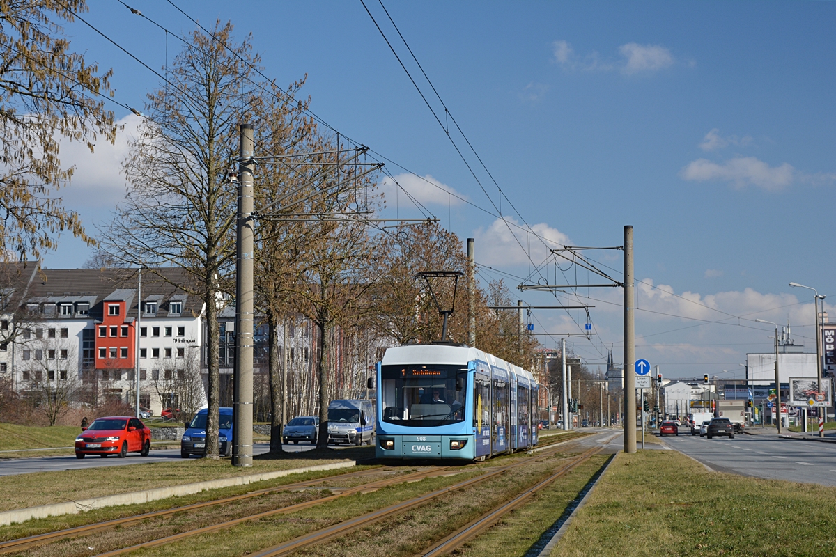 Chemnitz, Zwickauer Straße. Adtranz 6NGT-LDZ #908 als Linie 1 erreicht die Haltestelle Industriemuseum. Die Aufnahme stammt vom 14.02.2018. 