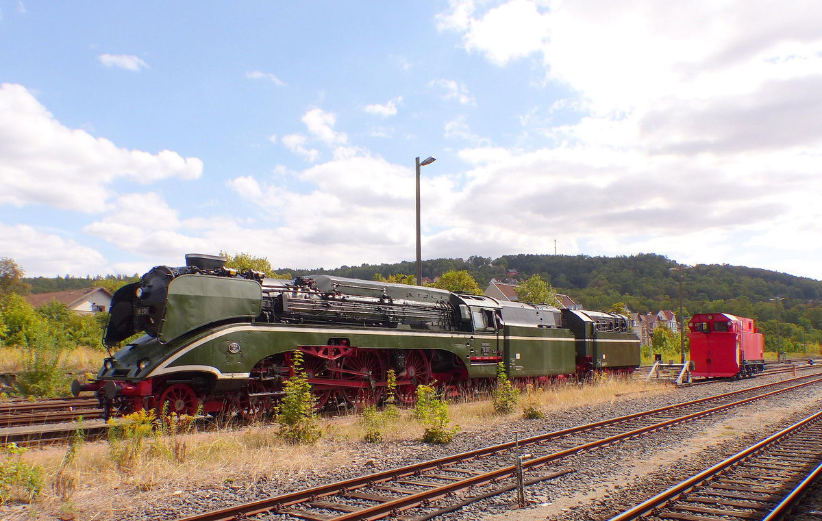 Dampf Plus 18 201 beim umsetzen am 01.09.2018 im Bahnhof Meiningen. Sie kam zuvor mit dem DPE 20397 zu den XXIV. Meininger Dampfloktagen aus Cottbus.