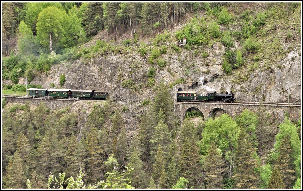Dampfextrazug 2131 mit G 4/5 107  Albula  im Zalainttunnel bei Filisur. (13.05.2018)