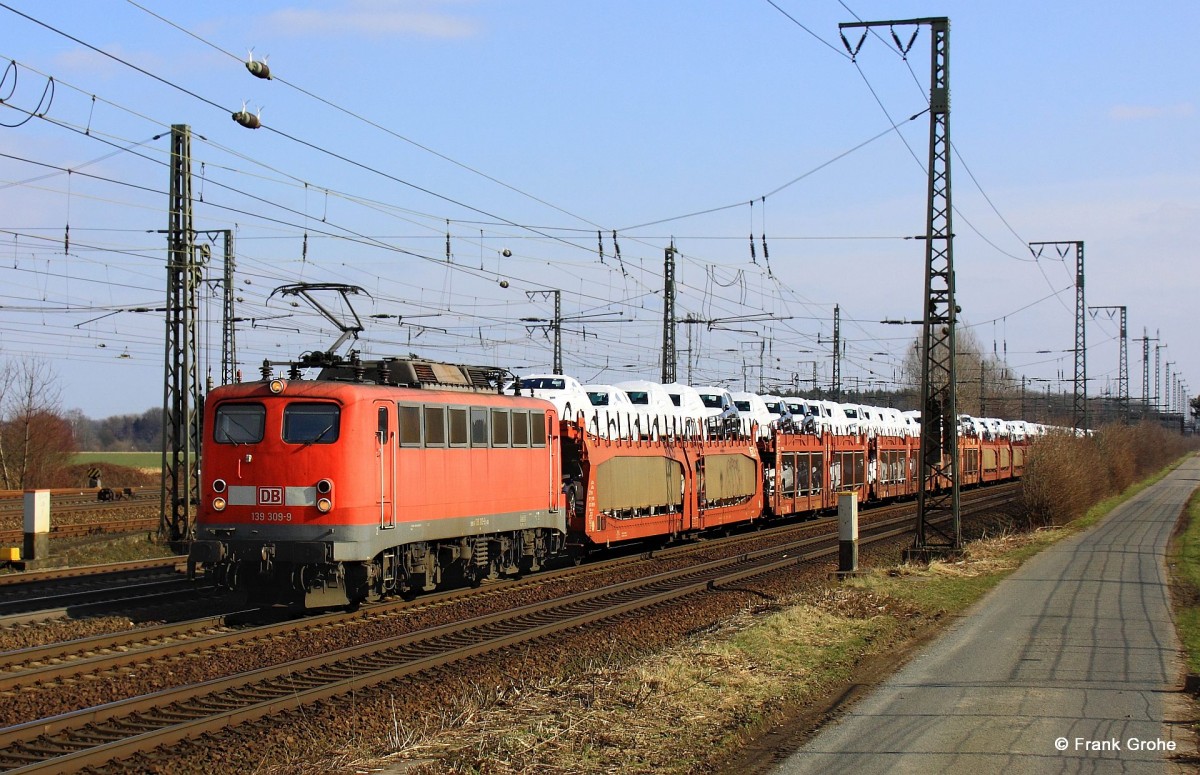 DB 139 309-9, ex DB E 40 1309 (Bj. 1964, Krauss-Maffei / SSW Siemens-Schuckertwerke) vor Ganzzug Autotransport Richtung Minden, KBS 370 Hannover - Bielefeld, fotografiert in Wunstorf am 29.02.2016