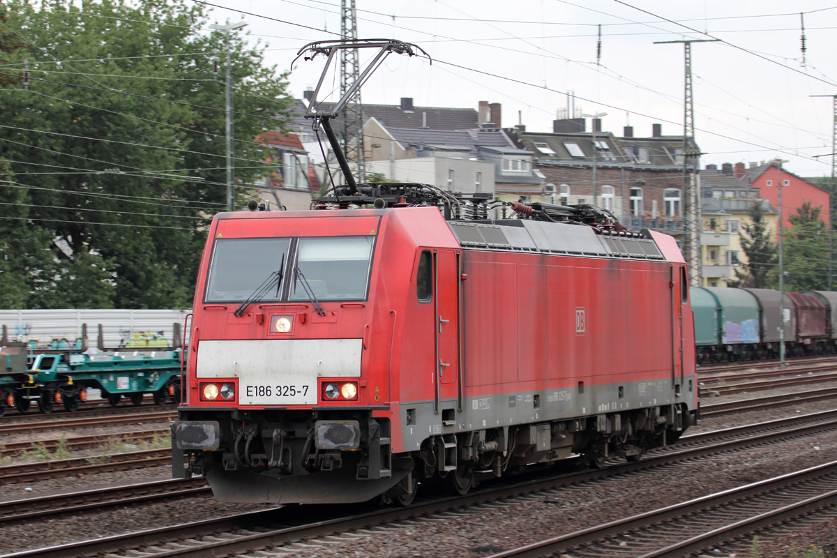 DB 186 325-7 in Köln-West 20.9.2016