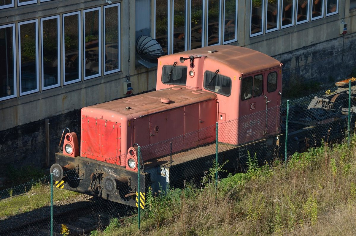 DB 312 353-6 bei der Pressnitztalbahn in Espenhain bei Leipzig 16.10.2016