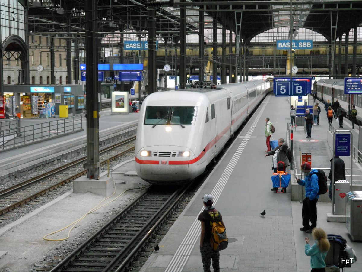 DB Einfahrender ICE im Bahnhof Basel SBB am 15.05.2016