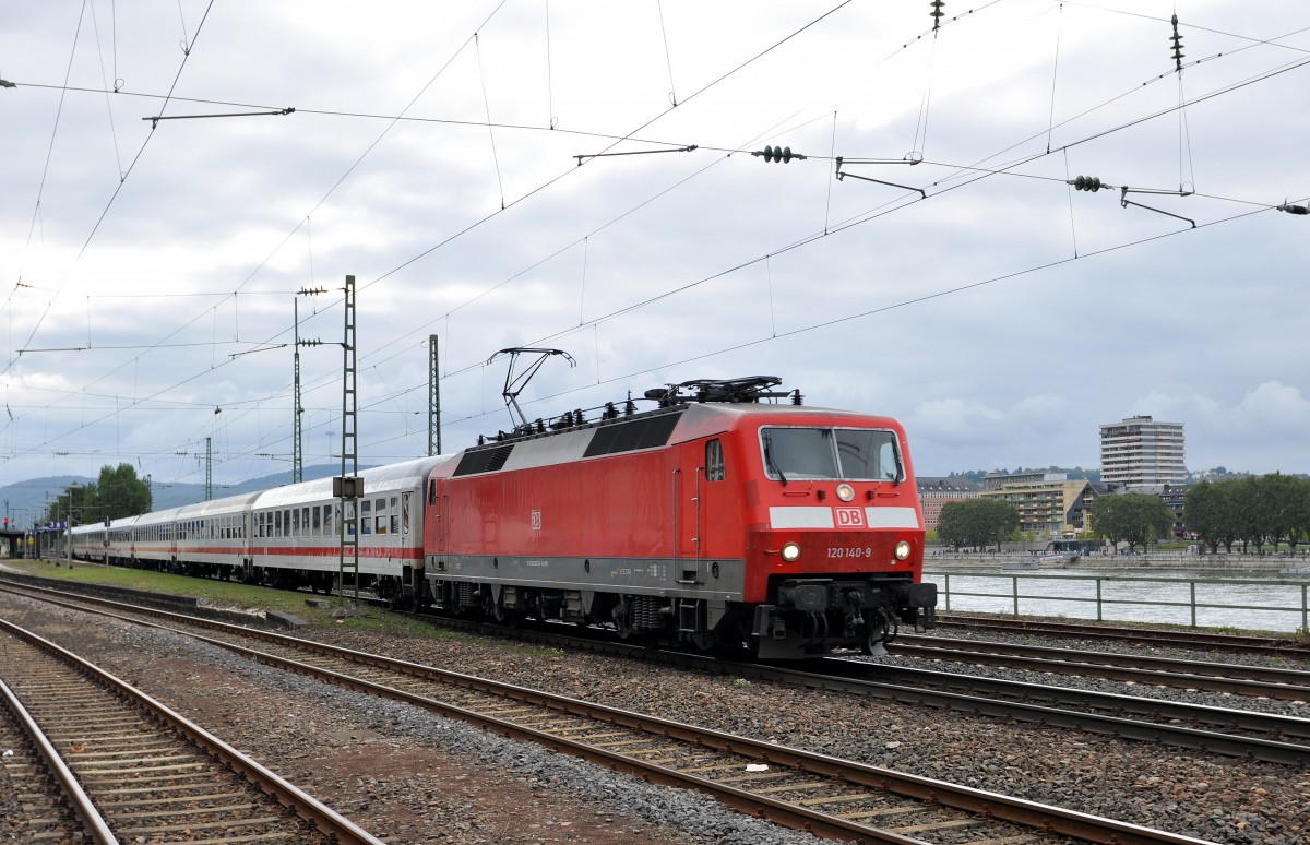 DB Fernverkehr 120 140 mit Leer-IC in Richtung Köln (Koblenz-Ehrenbreitstein, 06.10.13).