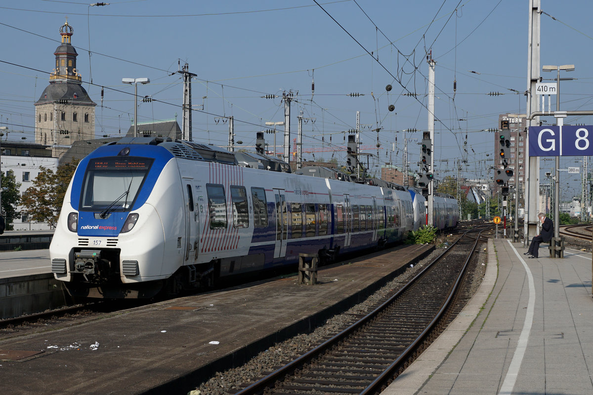 DB: Köln Hauptbahnhof.
Bahnalltag vom 27. September 2017.
Foto: Walter Ruetsch