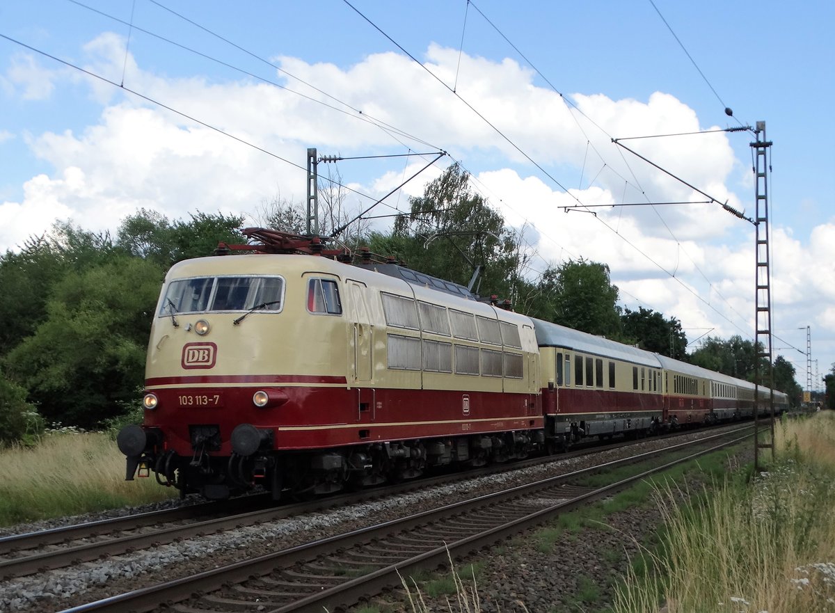 DB Museum 103 113-7 mit TEE Zug am 28.06.17 in Hanau West