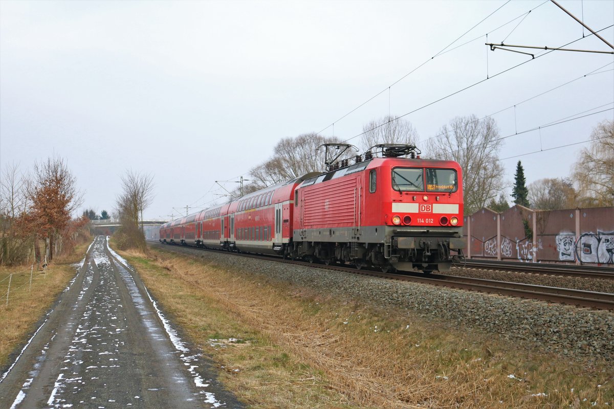 DB Regio 114 012 als RE50 nach Fulda am 03.03.18 bei Rodenbach (Main Kinzig Kreis) 