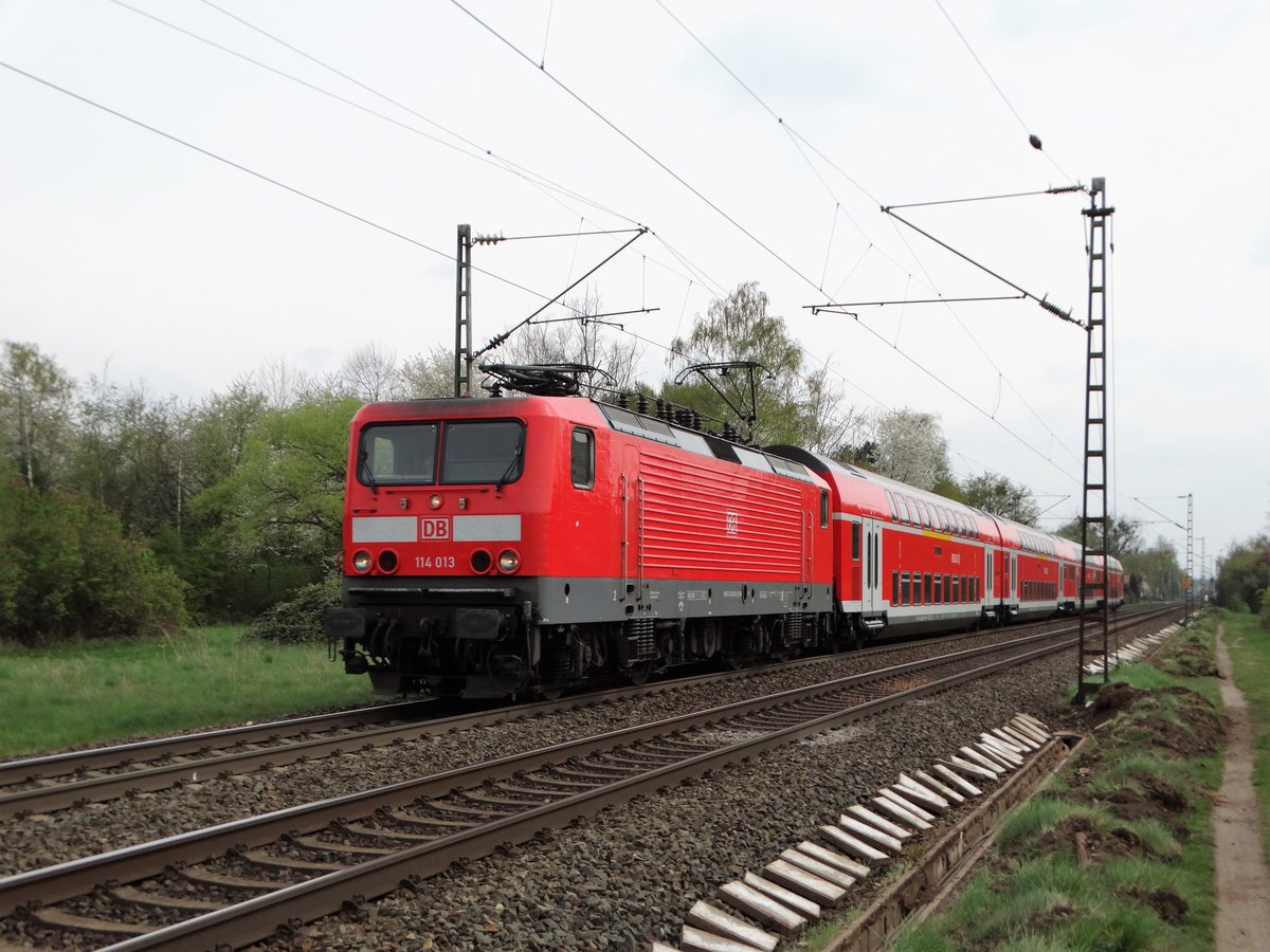 DB Regio 114 013 als Umleiter am 05.04.17 bei Hanau West