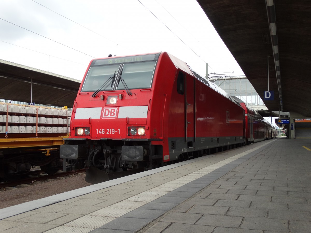DB Regio 146 219-1 am 19.06.15 in Heidelberg Hbf mit RE nach Stuttgart 