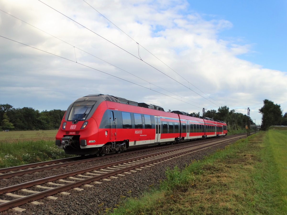 DB Regio Mittelhessenexpress 442 281 am 11.09.17 bei Bruchköbel 